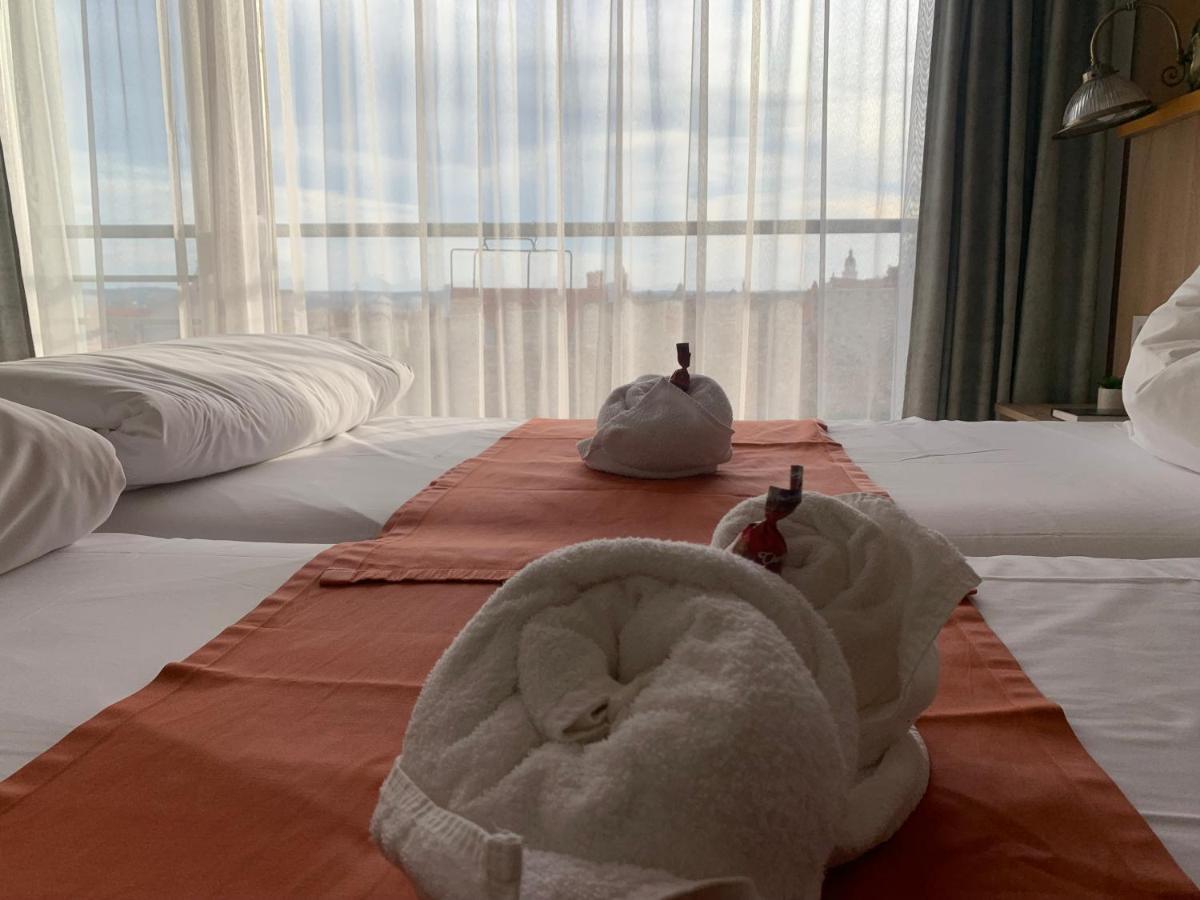 Varfal Wellness Panzio เปตช์ ภายนอก รูปภาพ